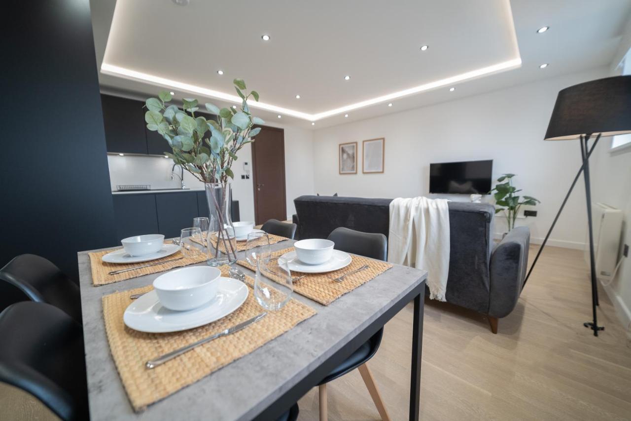 One And Two Bedroom Apartments Near Holloway Train Station By Belvilla Лондон Екстериор снимка