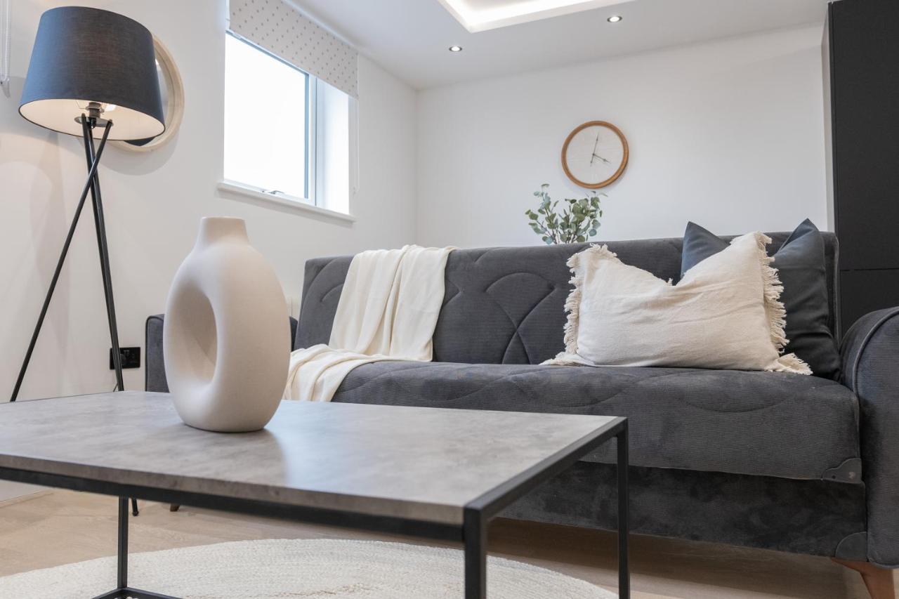 One And Two Bedroom Apartments Near Holloway Train Station By Belvilla Лондон Екстериор снимка