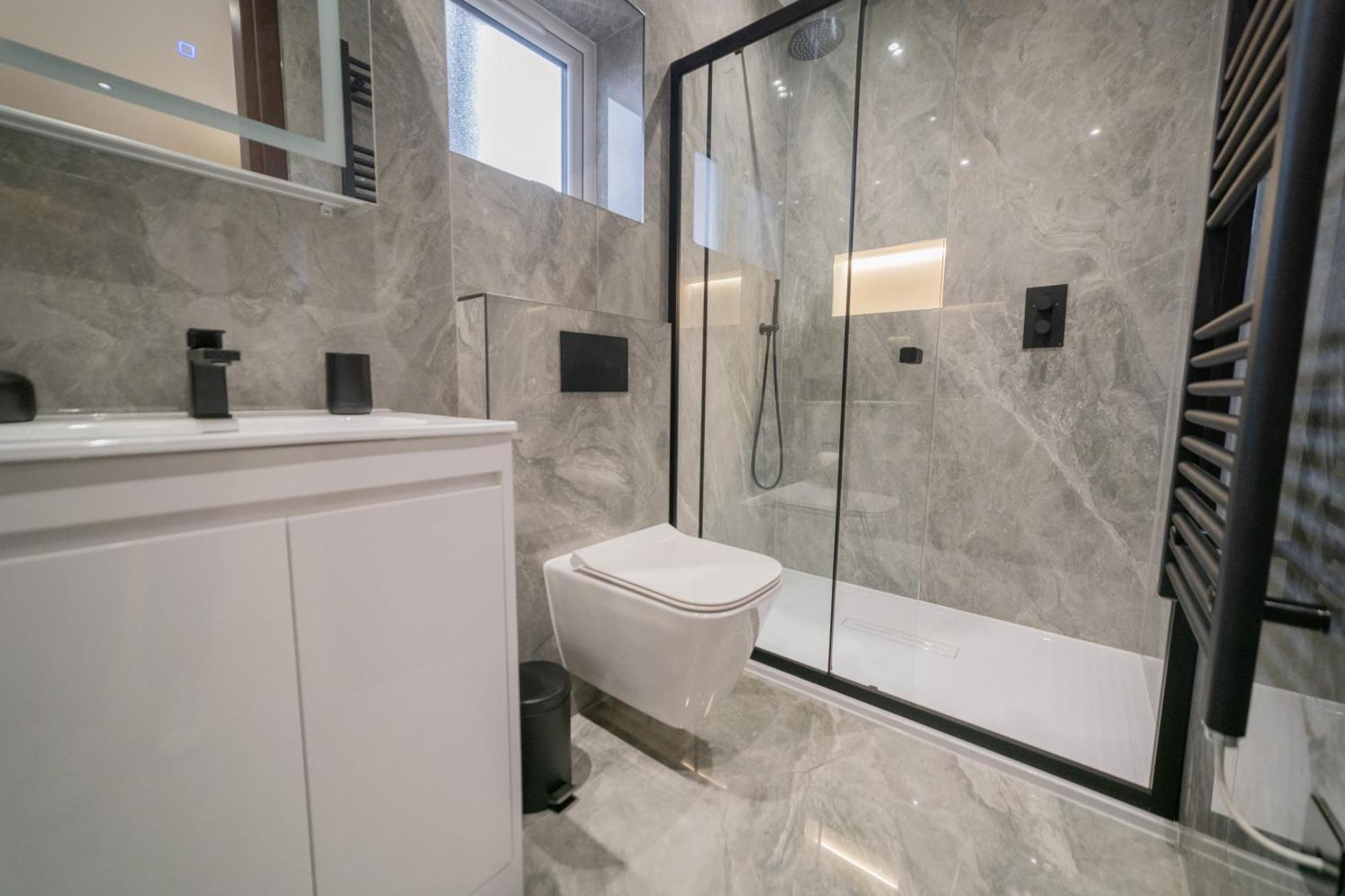 One And Two Bedroom Apartments Near Holloway Train Station By Belvilla Лондон Екстериор снимка