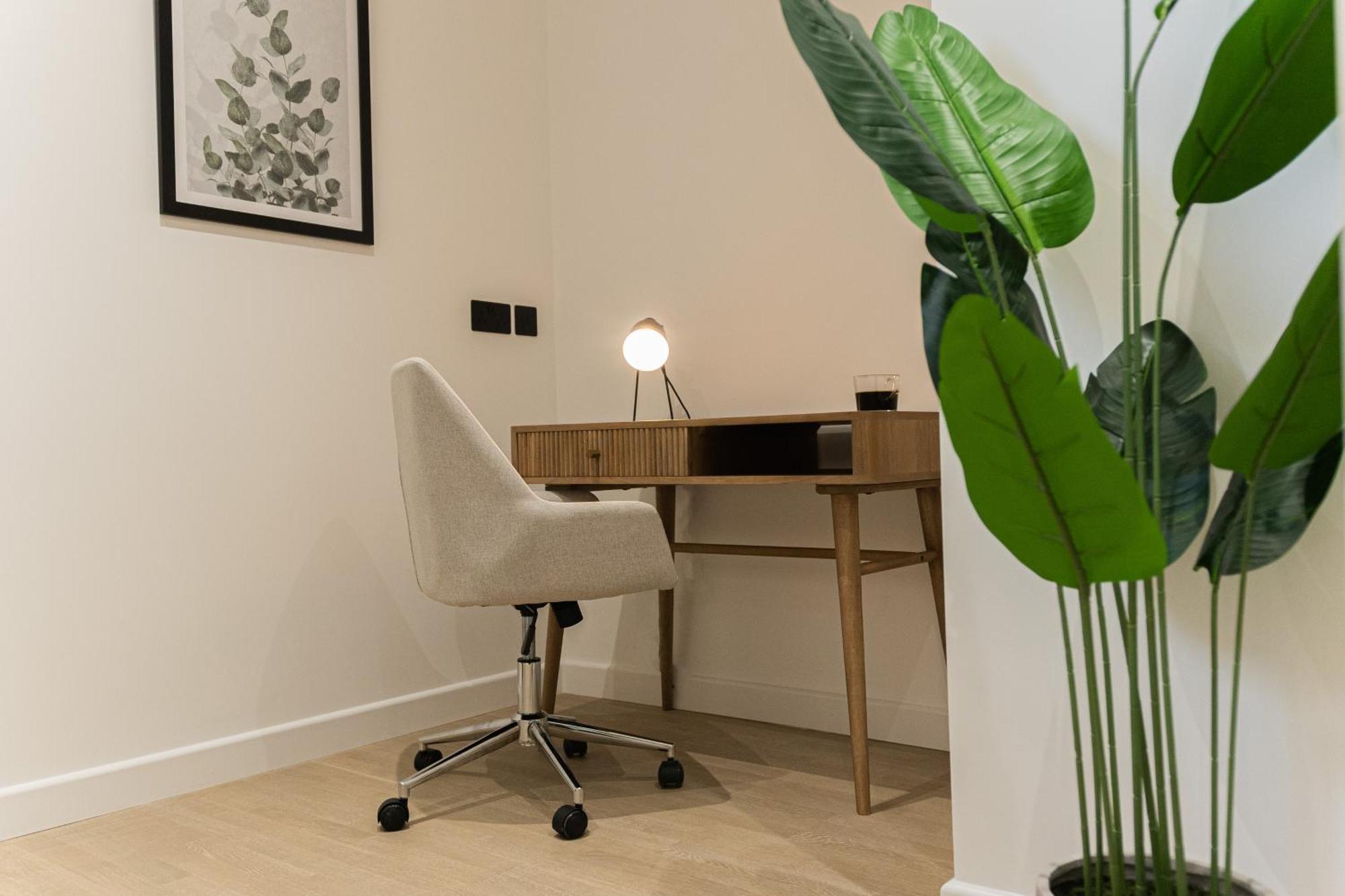 One And Two Bedroom Apartments Near Holloway Train Station By Belvilla Лондон Екстериор снимка