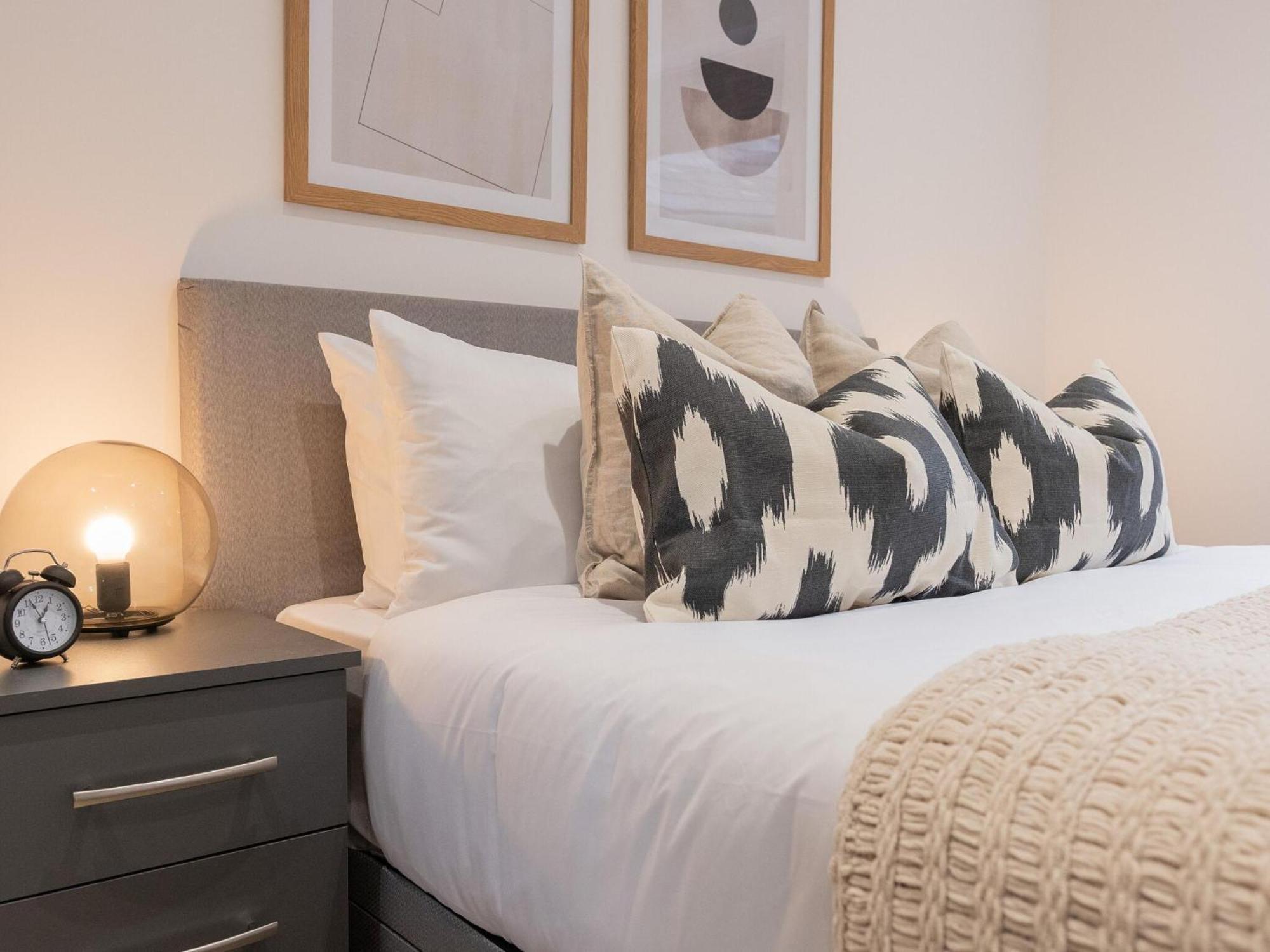 One And Two Bedroom Apartments Near Holloway Train Station By Belvilla Лондон Екстериор снимка