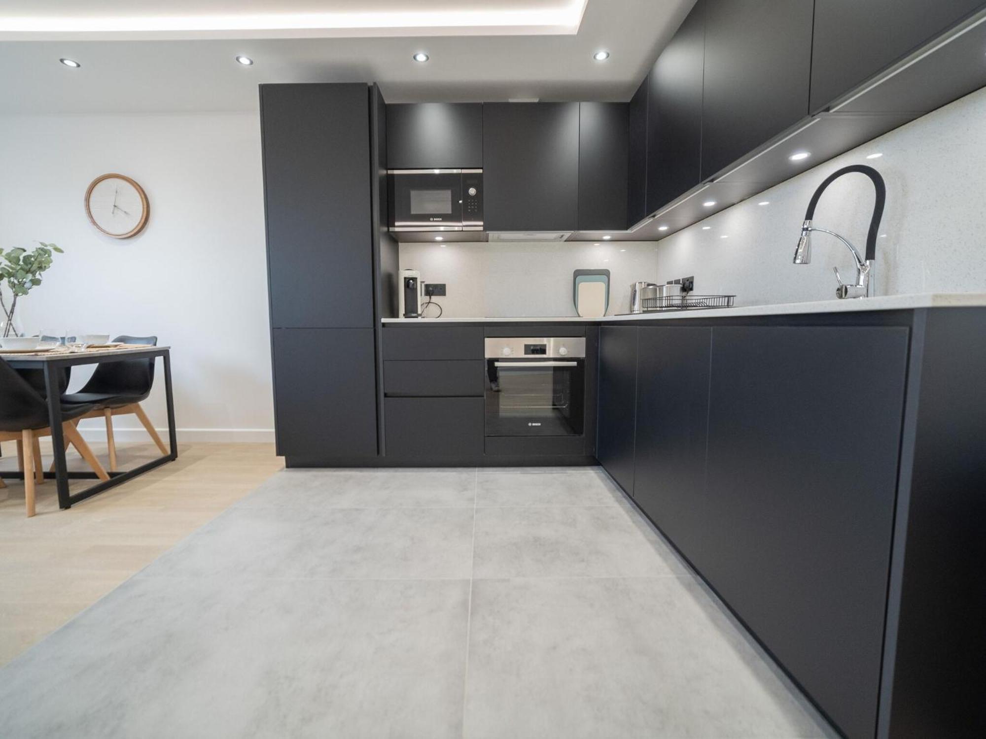 One And Two Bedroom Apartments Near Holloway Train Station By Belvilla Лондон Екстериор снимка