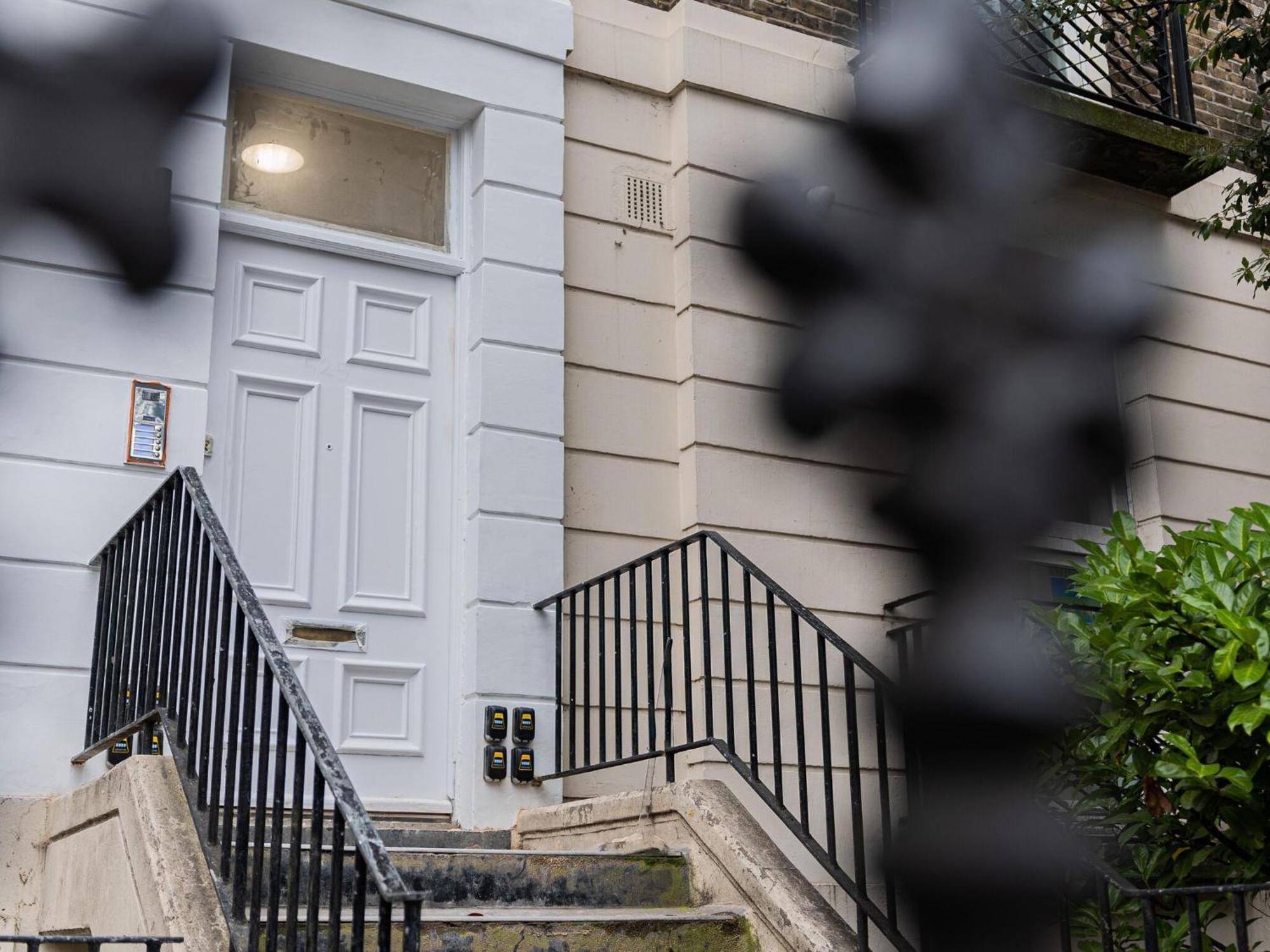 One And Two Bedroom Apartments Near Holloway Train Station By Belvilla Лондон Екстериор снимка