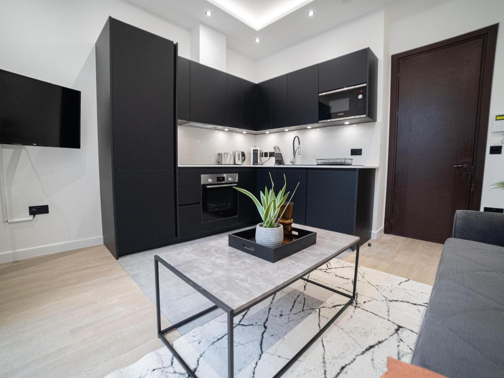 One And Two Bedroom Apartments Near Holloway Train Station By Belvilla Лондон Екстериор снимка